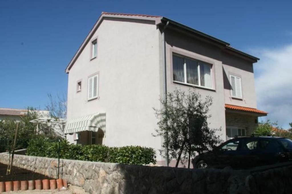 Apartmani Irena Jezevac Krk Island Exterior photo
