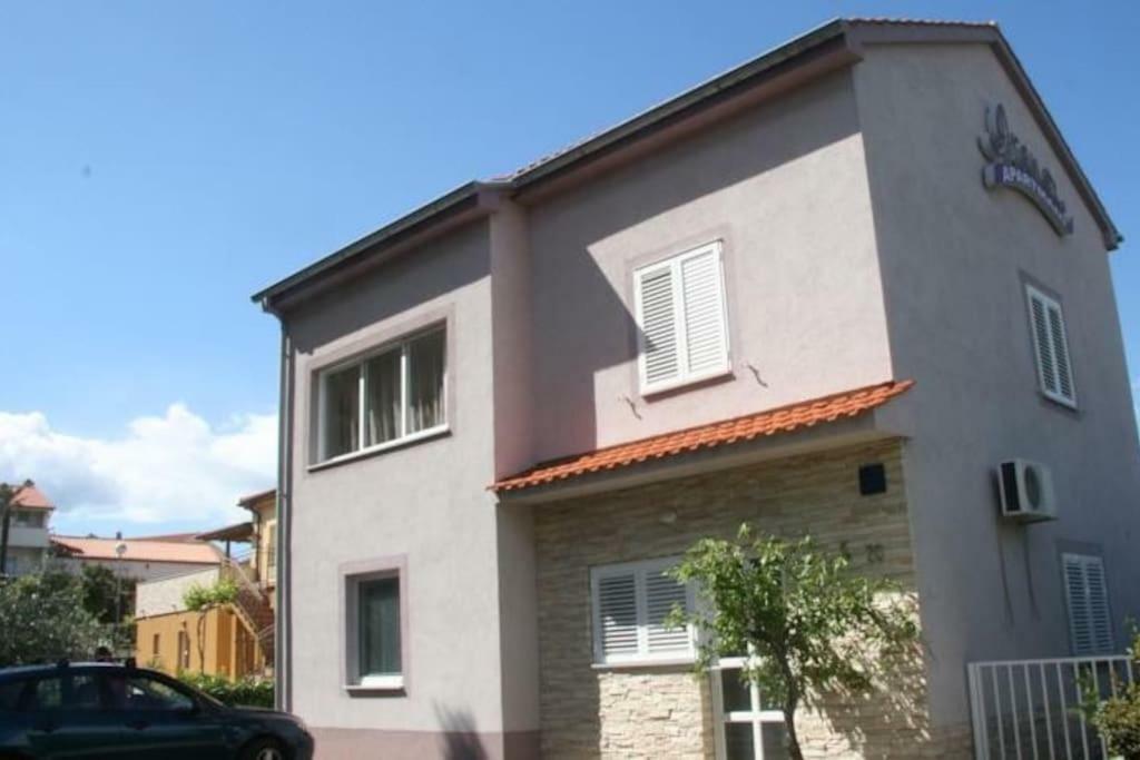 Apartmani Irena Jezevac Krk Island Exterior photo